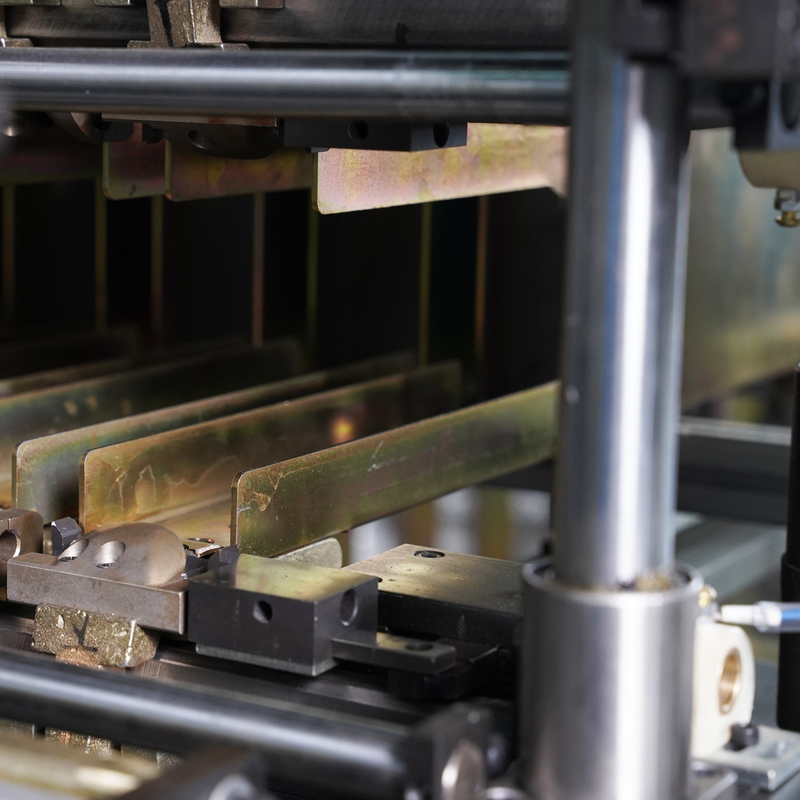150-200 Unit Per 8 Jam Mattress Conjoined Coiling Machine dengan Ketinggian Spring 150mm -180mm